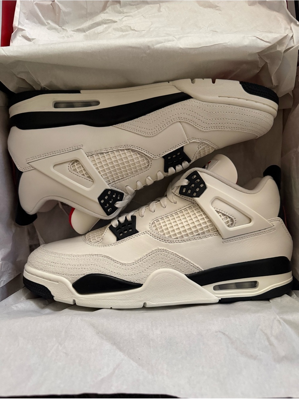 Jordan• 4 Retro OG FC in Sail, Black, University Red